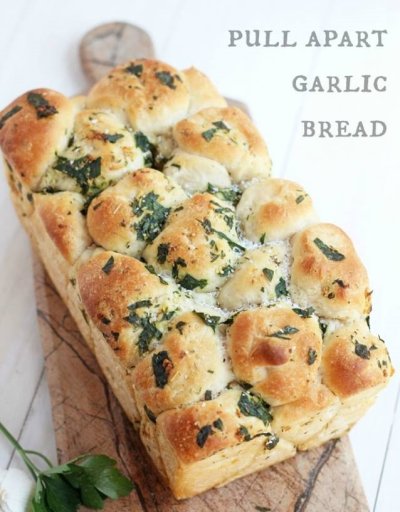 Garlic pull apart bread
