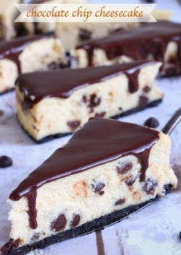Cheesecake with chocolate chunks